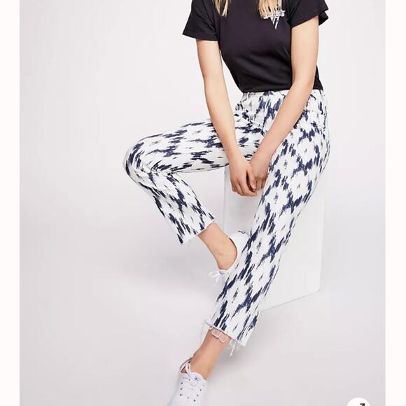 Free People Denim - Free People indigo skies printed‎ crop flare jeans